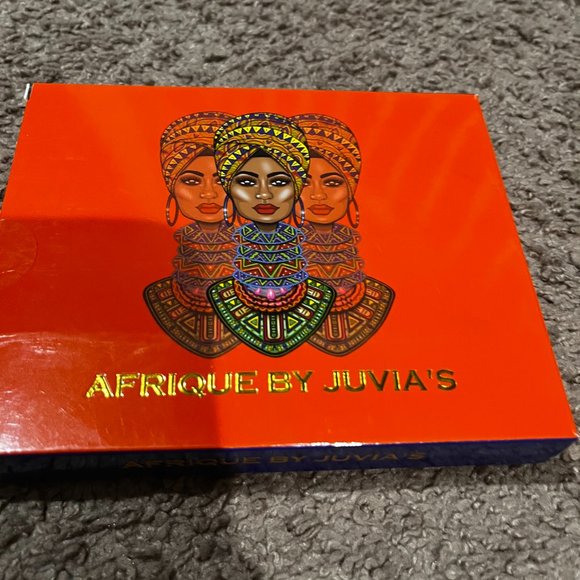 Juvia's Place The Magic eyeshadow palette - Picture 4 of 4